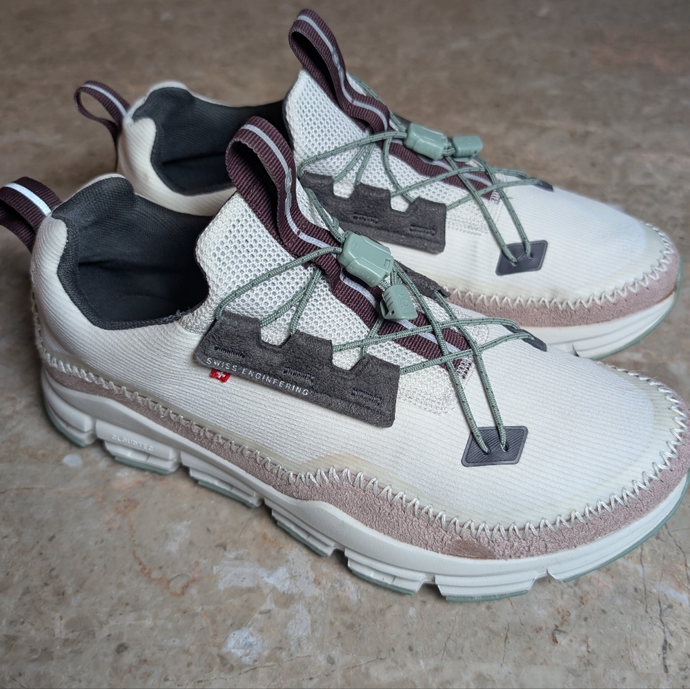 On Cloud Cloudaway Swiss Engineering Ice Moss Running Sneakers Women's Size 9.5